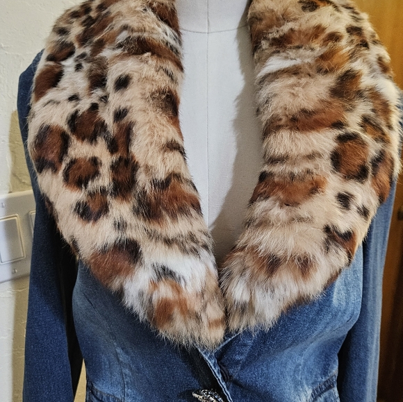 Berer Jean Jacket Fur Collar - Picture 4 of 10